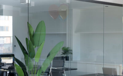 How Does Soundproof Glass Work?
