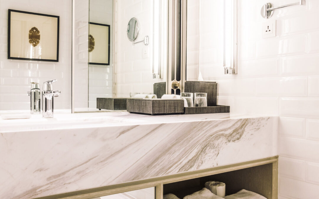 Finding a New Bathroom Mirror Replacement