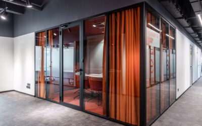 Exploring the Top Benefits of Glass Interior Walls